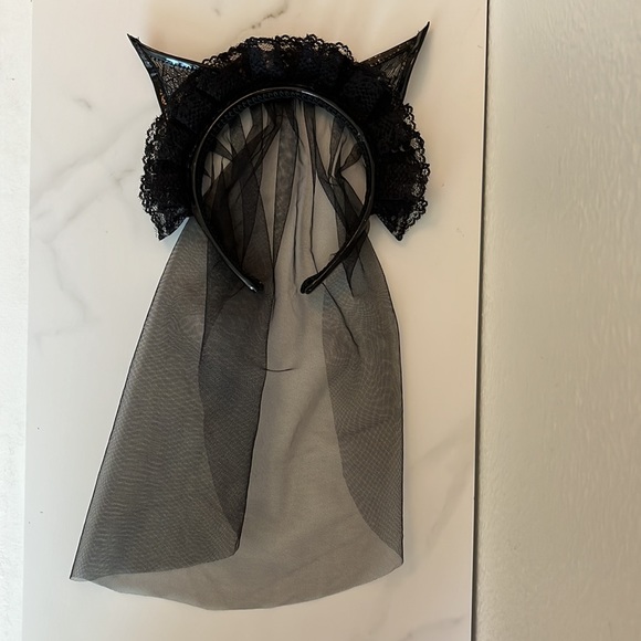 Cat Headband with Sheer Black Veil - Picture 4 of 7